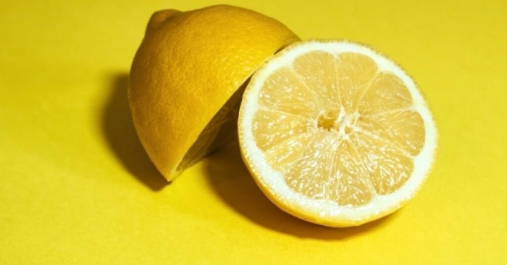 Limone per pulire Mammastobene.com