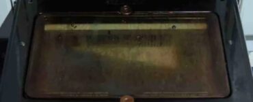 pulire il vetro del forno