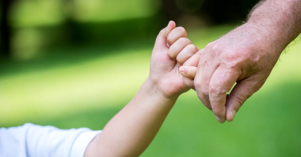 Bambina sbagliata presa da un nonno al nido