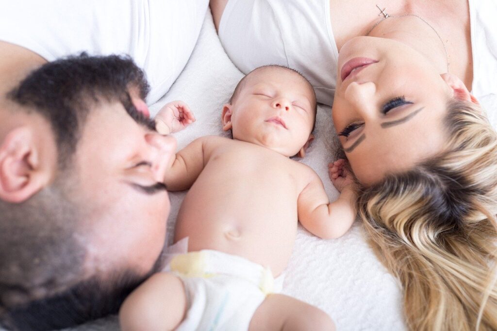 Mamma e papà ogni giorno danno grandi lezioni sull'amore