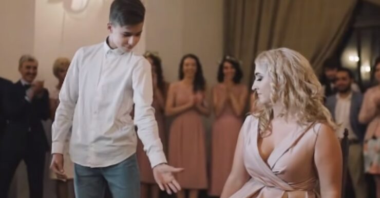 Fratello minore chiede alla sposa di ballare