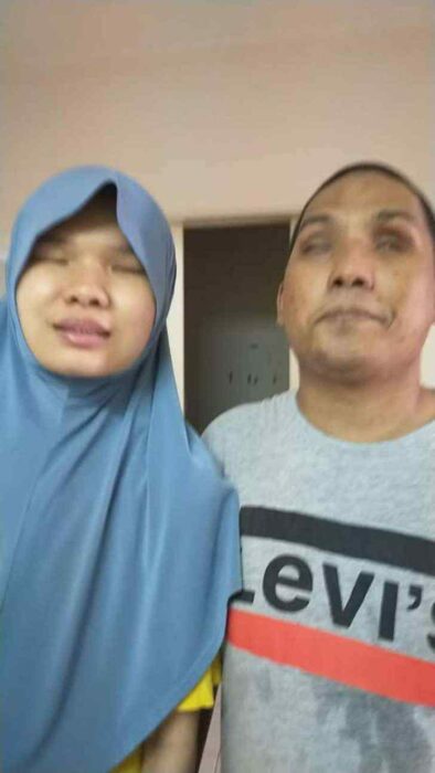 Yusri Azis e sua moglie Nur Jannah Tan Jia Hui