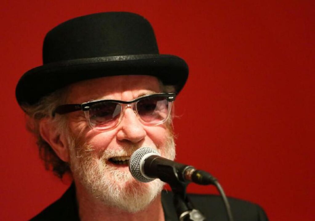 cantautore francesco de gregori mammastobene.com