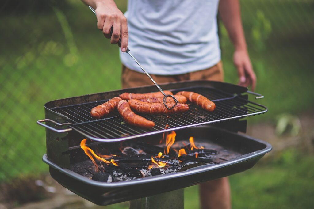 Come pulire l'esterno di una griglia per barbecue