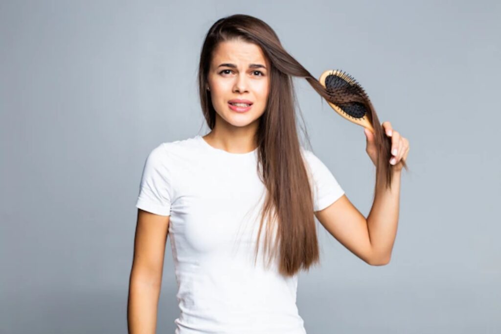Cause della caduta dei capelli negli adolescenti