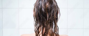 Dormire con i capelli bagnati