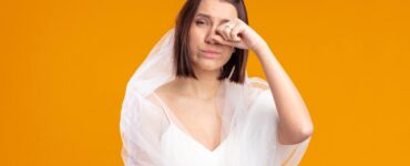 Suocera decide abito da sposa