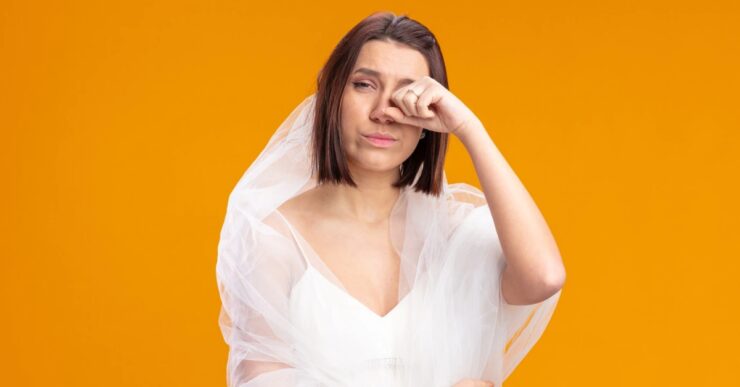 Suocera decide abito da sposa