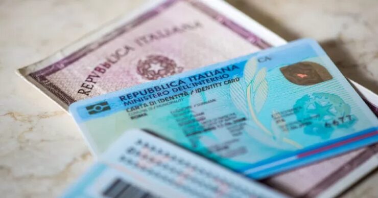 Come sapere se la carta d'identità è valida per l'espatrio