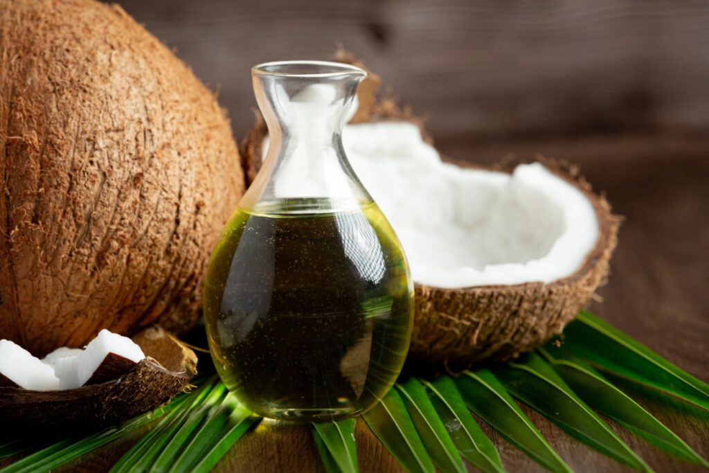 Olio di cocco per capelli fini