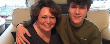Infermiera adotta il figlio di una mamma single morta per un cancro terminale