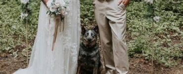 Cane sorride nelle foto del matrimonio del suo proprietario
