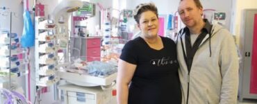 Mamma di sette figli partorisce cinque gemelli