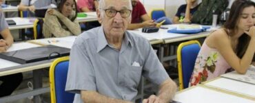 Studente di 90 anni studia architettura