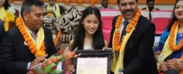 Ragazza di 14 anni vince il premio per la calligrafia più perfetta