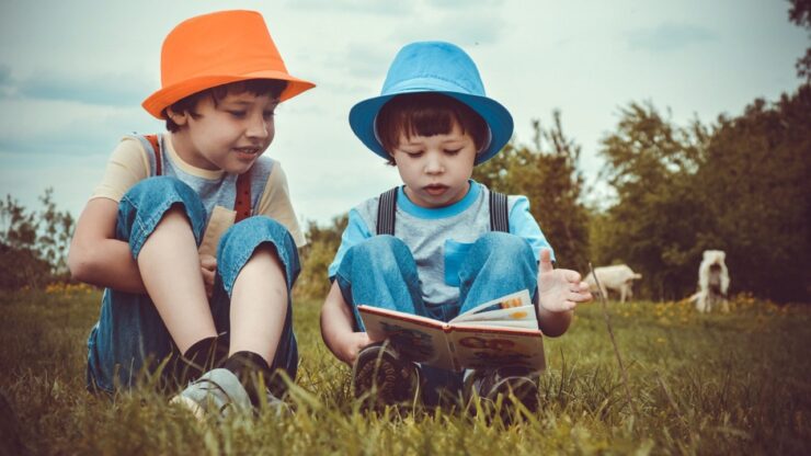bambini leggono pensiero