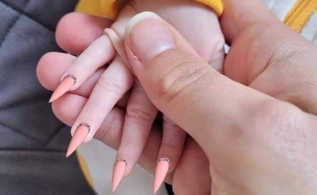 unghie neonata